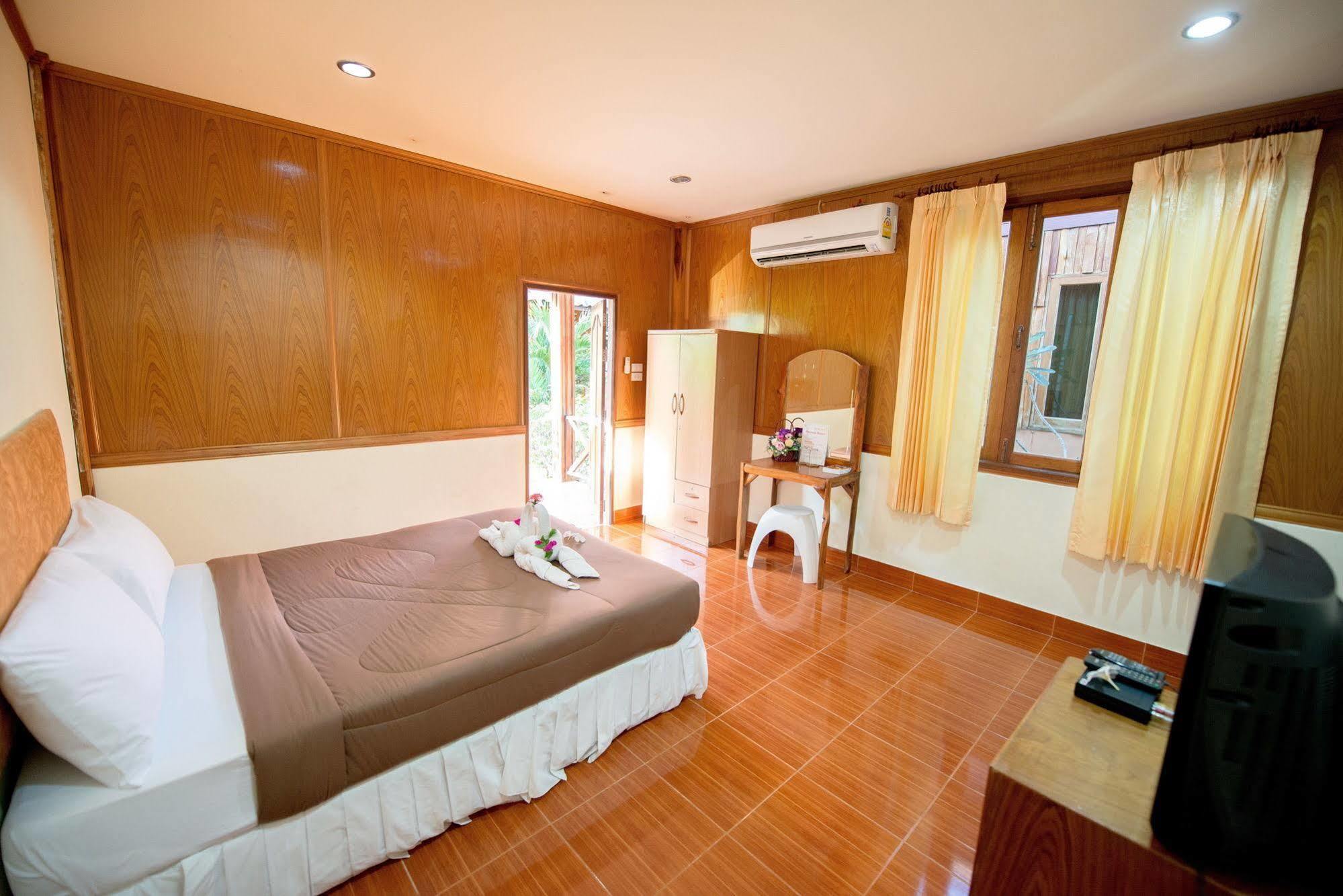 Poonsap Resort Ко-Ланта Екстер'єр фото